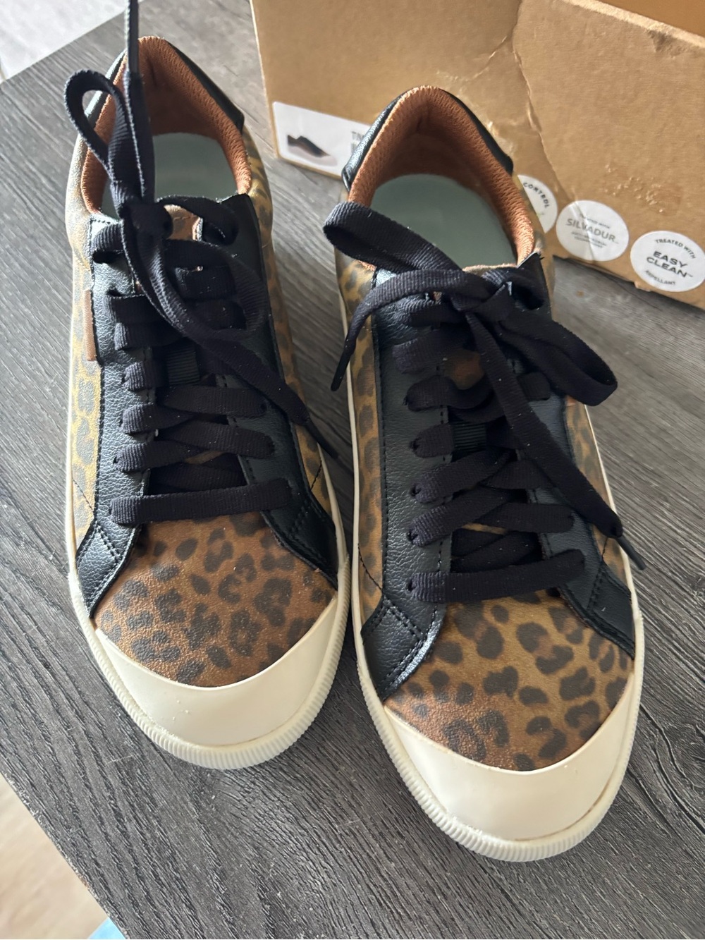 Dr Scholl’s time off, leopard print Women's Casual Shoes size 6– NEW